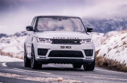 Range Rover Sport HST head-on action